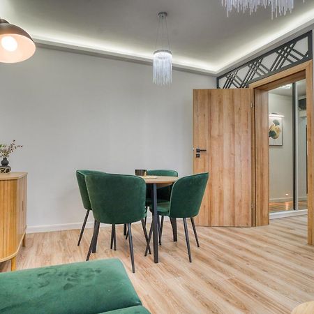 City Chic Retreat: Newly Renovated 1Br Apartment 부쿠레슈티 외부 사진