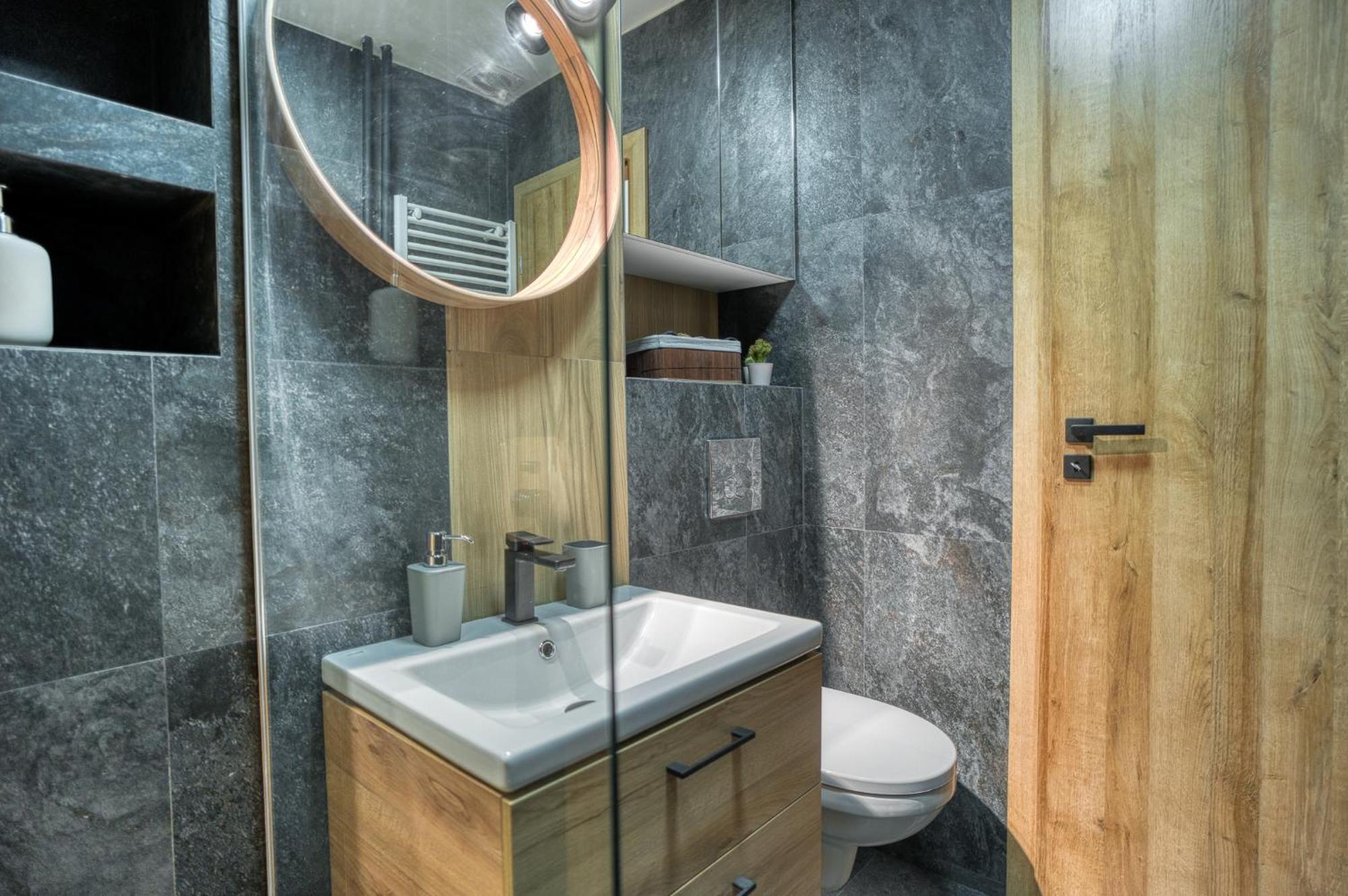 City Chic Retreat: Newly Renovated 1Br Apartment 부쿠레슈티 외부 사진